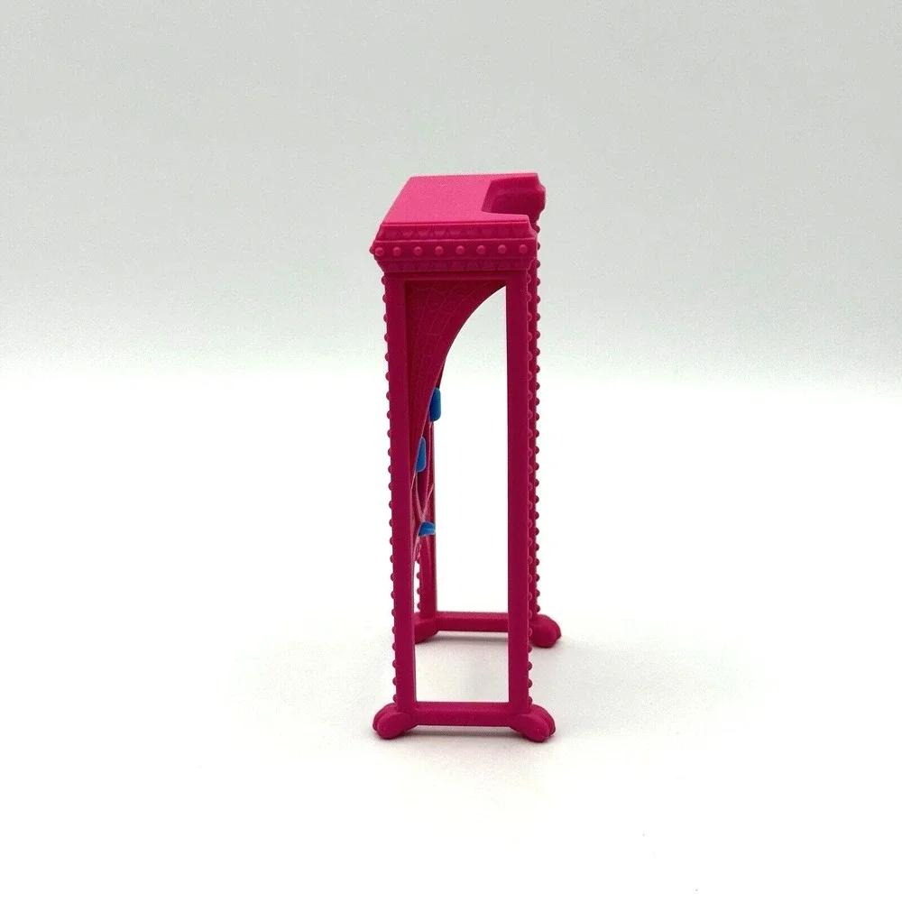 Monster High Deadluxe High School Replacement Furniture Pink Blue‎ Podium